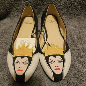 Disney Classic Black Flats with Comfort and Style